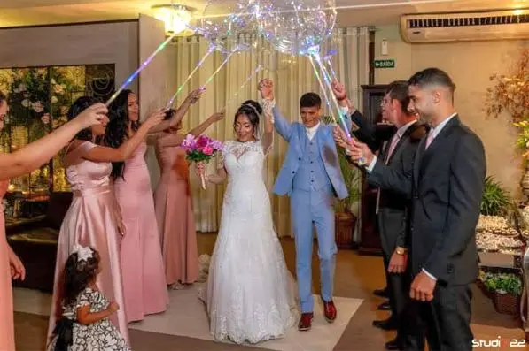 Entrada do Noivos em Casamento no Cerimonial Allegro